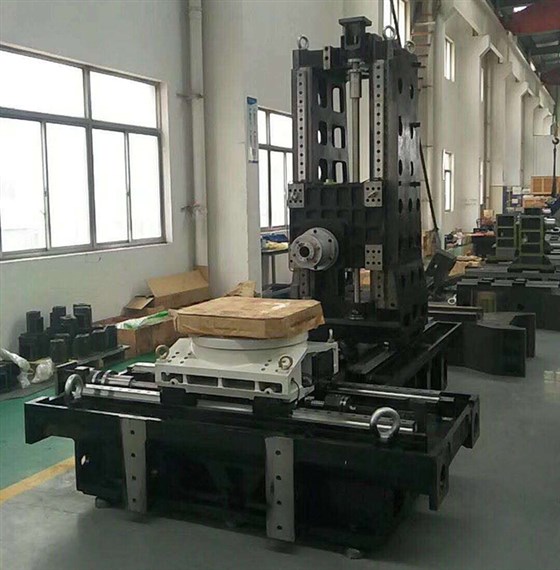 直線導(dǎo)軌具有以下三個(gè)基本功能 