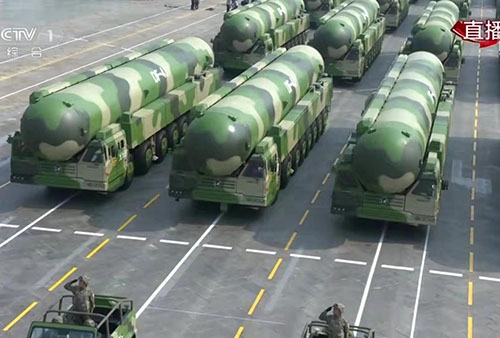 上?；垓v分享閱兵圖片